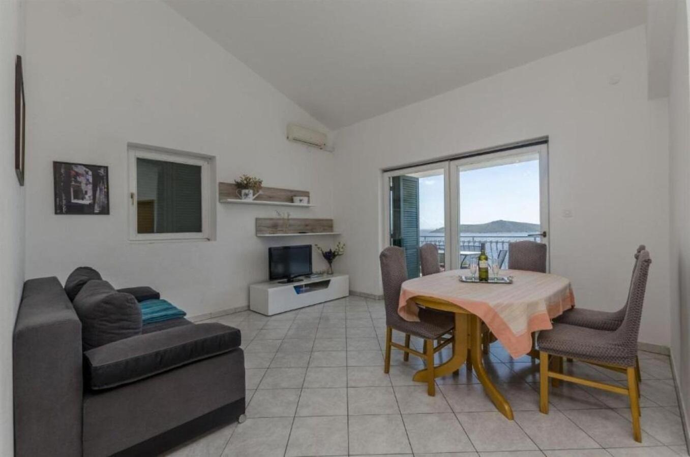 Apartments Mil - 80M From The Sea Sevid Bagian luar foto